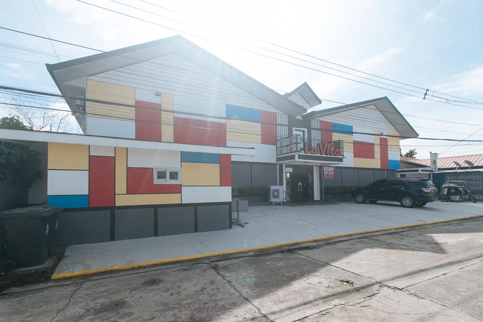 RedDoorz @ Colorado Street Angeles City Buitenkant foto